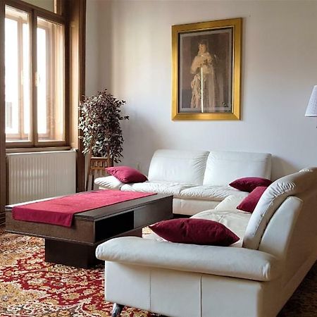 Luxury Apartment In The Heart Of Varaždin Екстериор снимка