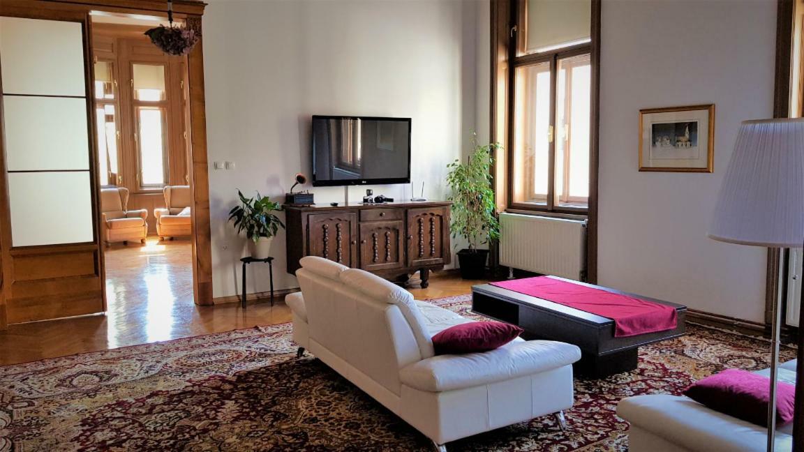 Luxury Apartment In The Heart Of Varaždin Екстериор снимка